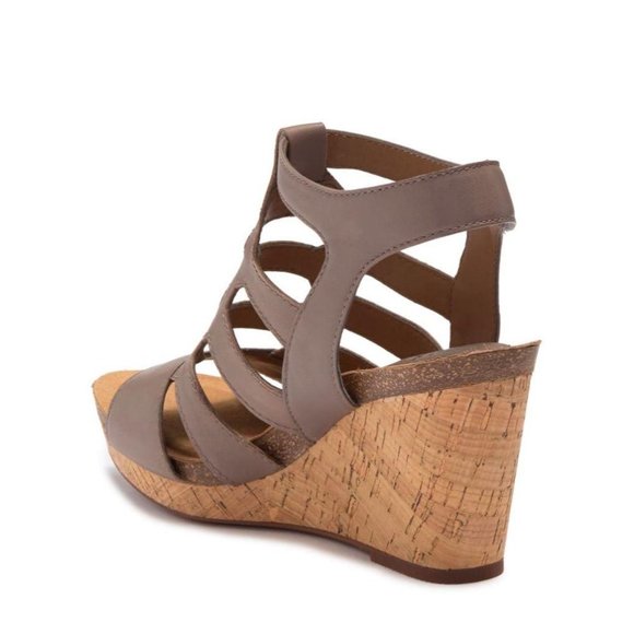 Sofft Chamblee Leather Wedge Sandal Mist Grey - Picture 4 of 10